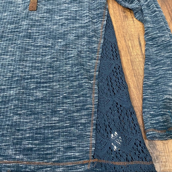 Hem & Thread long sleeve tee with lace - Picture 13 of 17